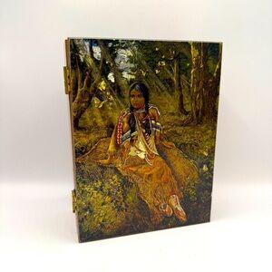 Wooden Trinket Box Indian Art Design Velvet Lined 8x6x3in” Wisconsin Dells